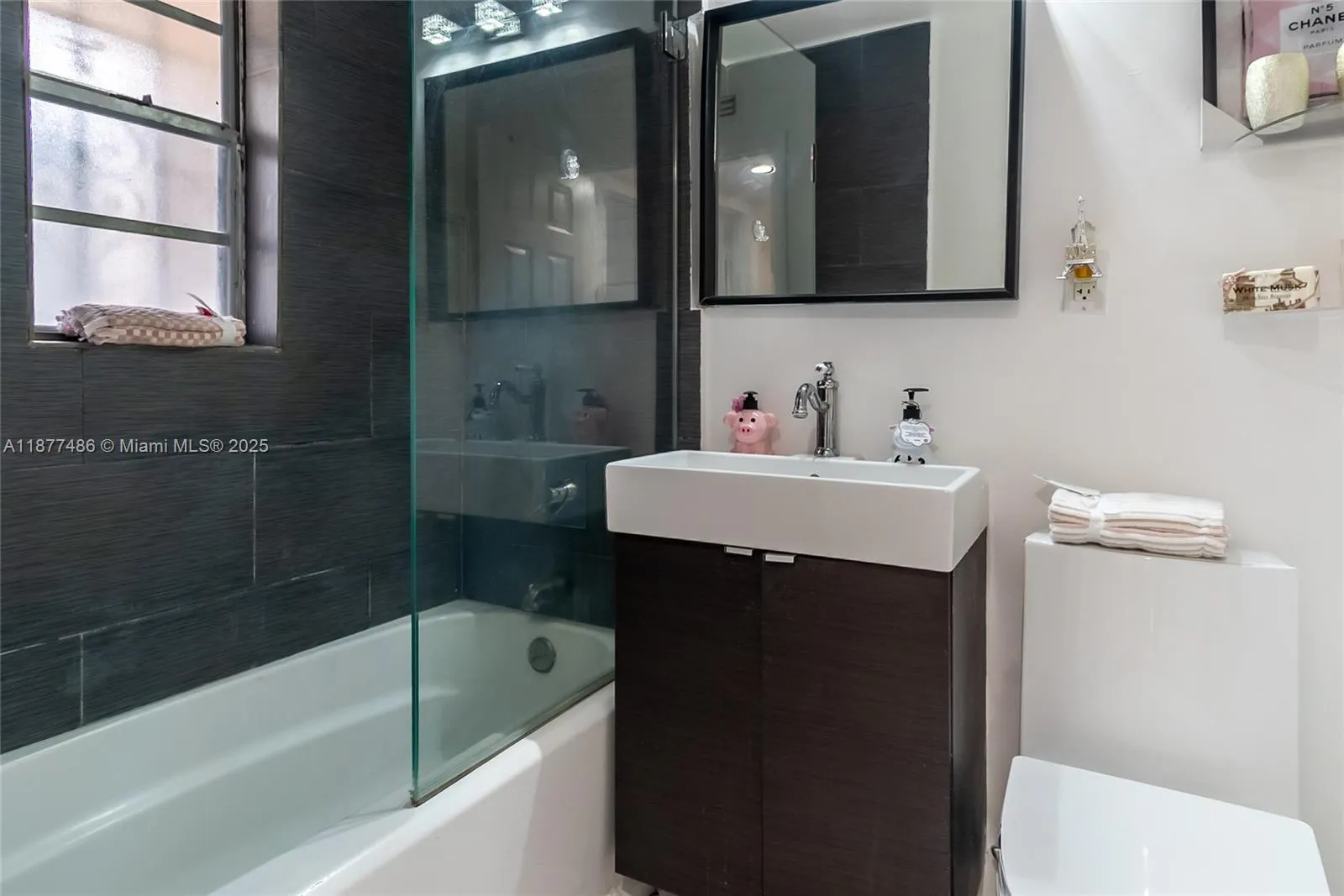 1205 Marseille Dr, #27