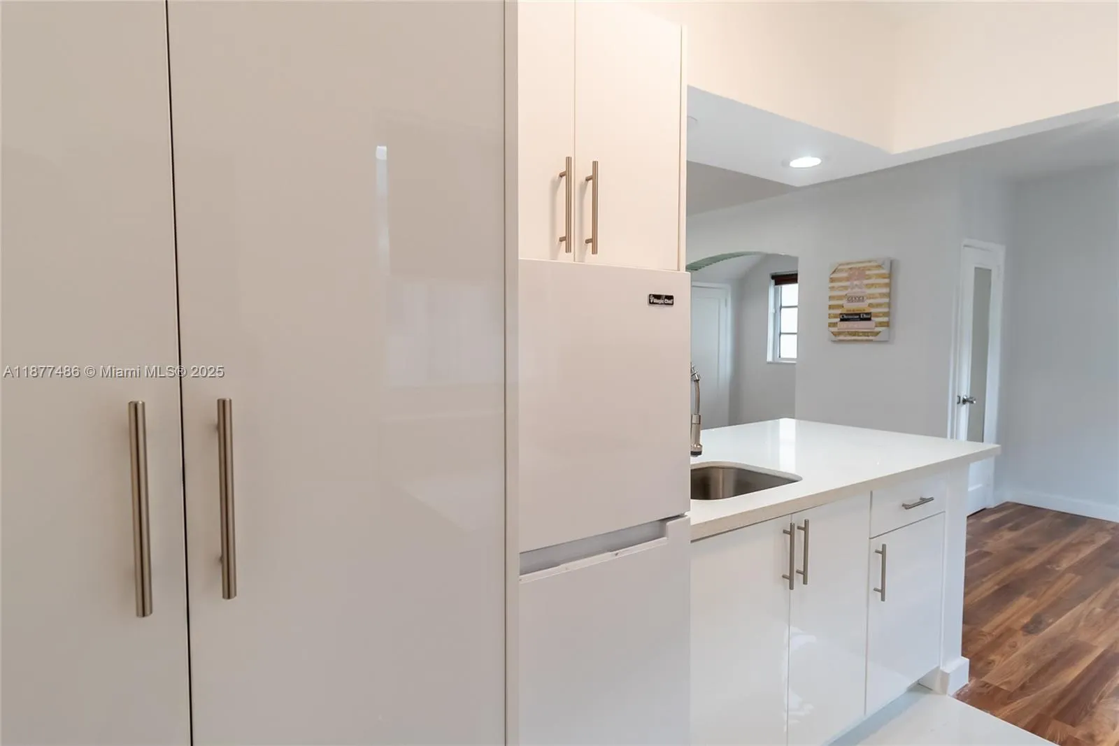 1205 Marseille Dr, #27