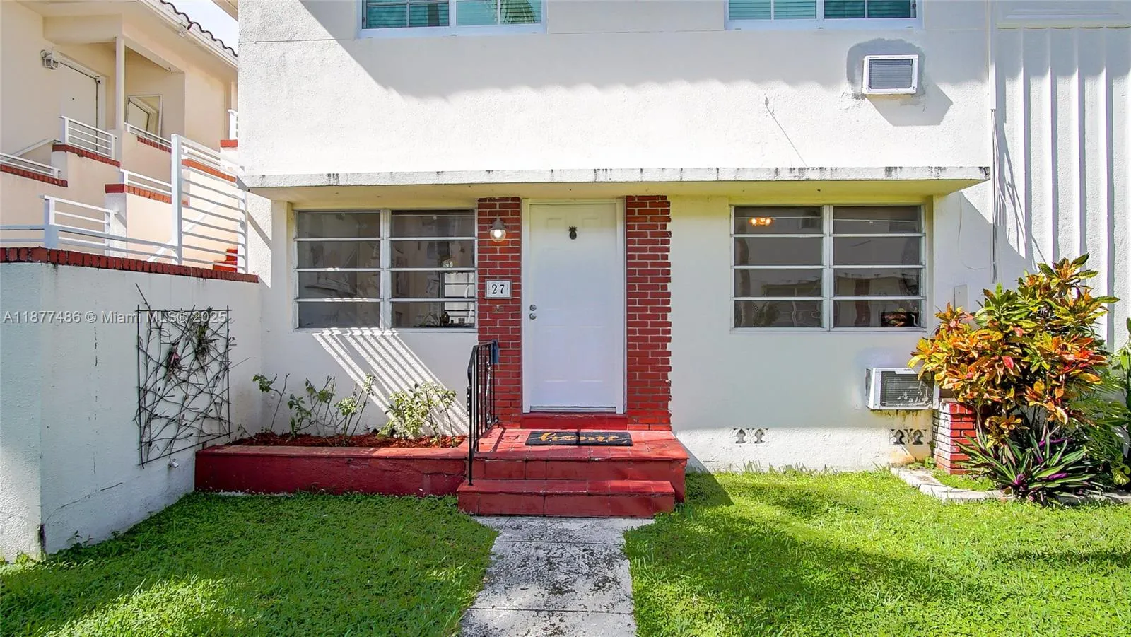 1205 Marseille Dr, #27