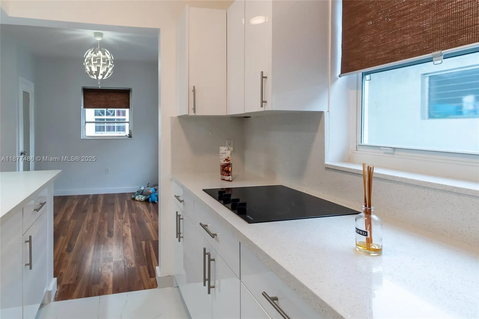 1205 Marseille Dr, #27