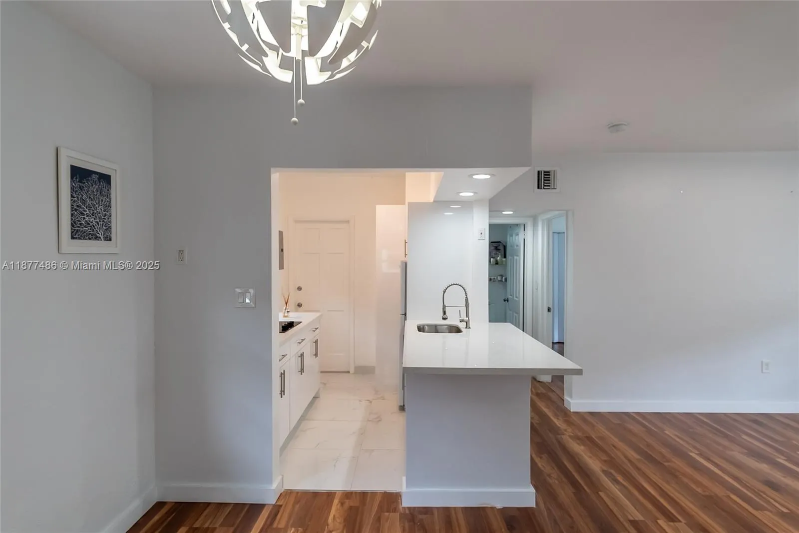 1205 Marseille Dr, #27