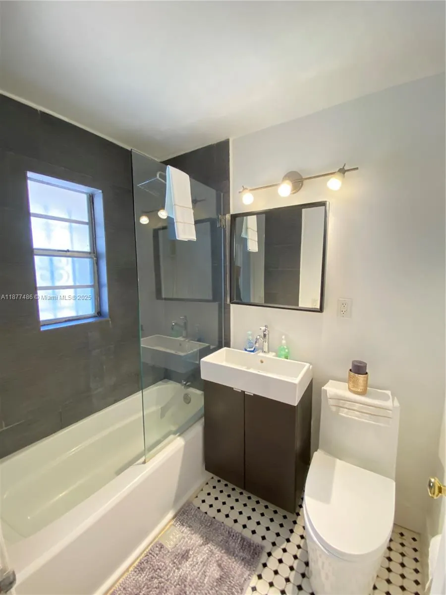1205 Marseille Dr, #27