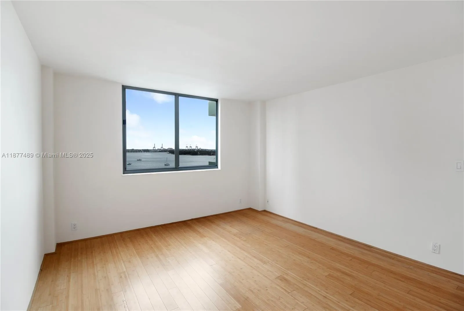 5 Island Ave, #11F