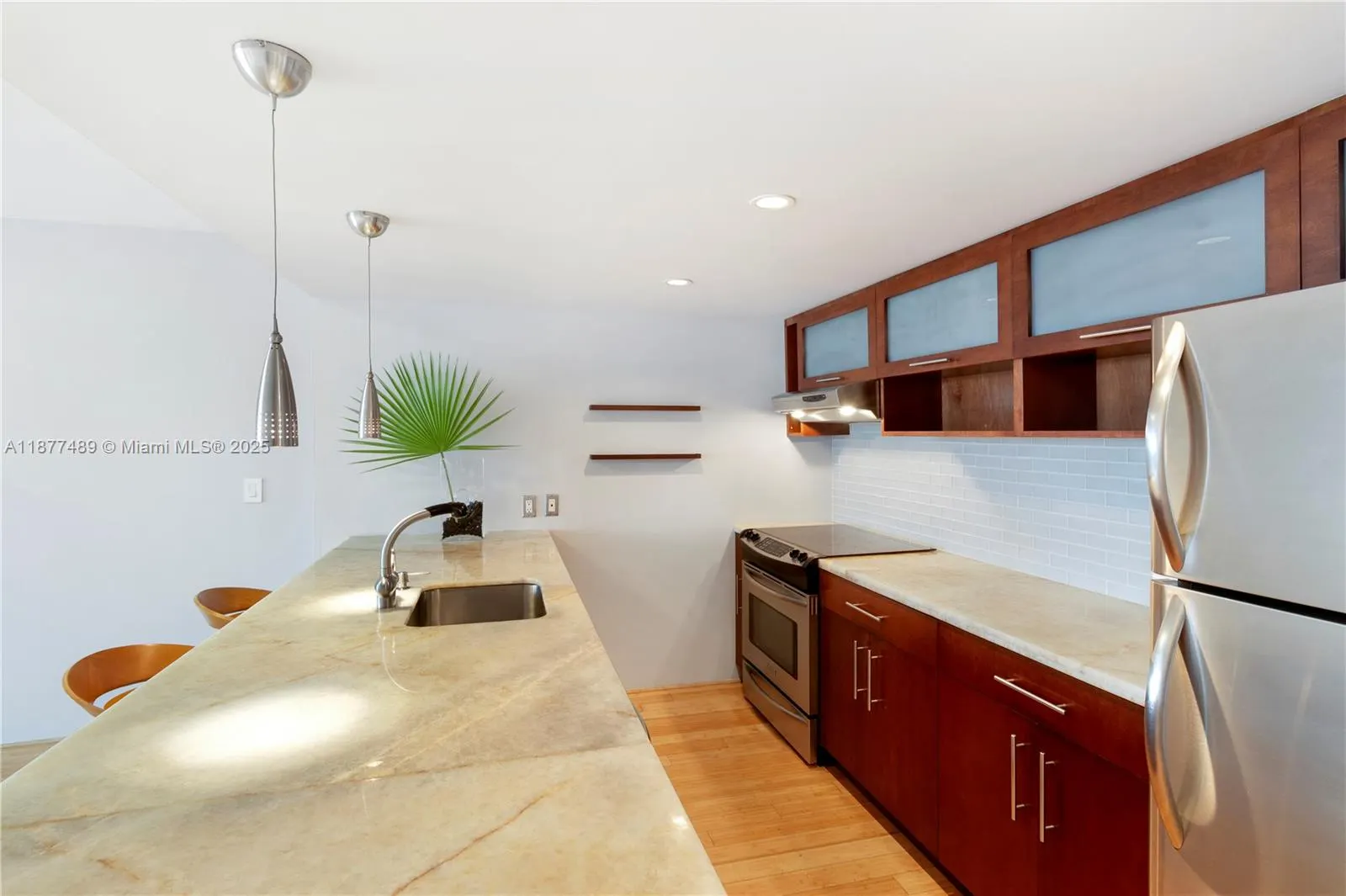 5 Island Ave, #11F