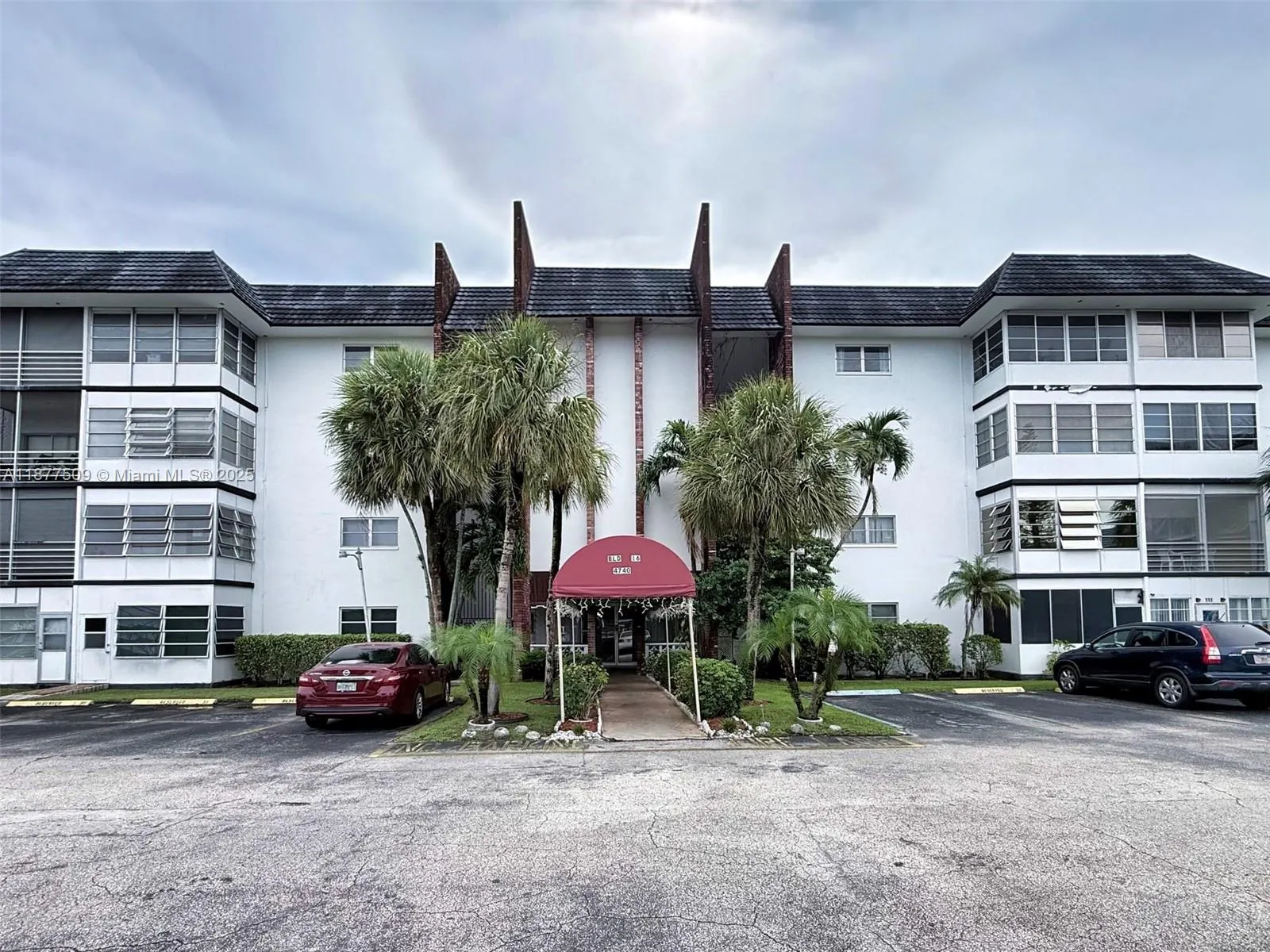 4740 NW 21st St, #207