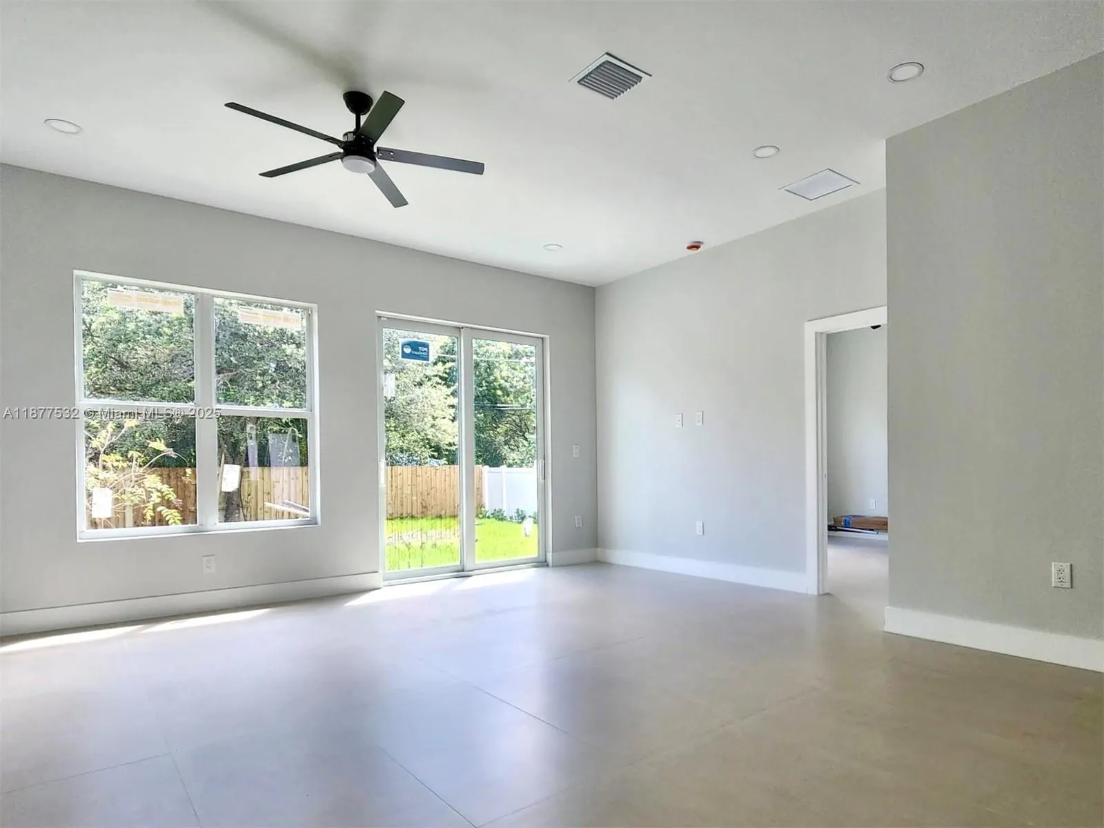 1212 NW 4th Ave