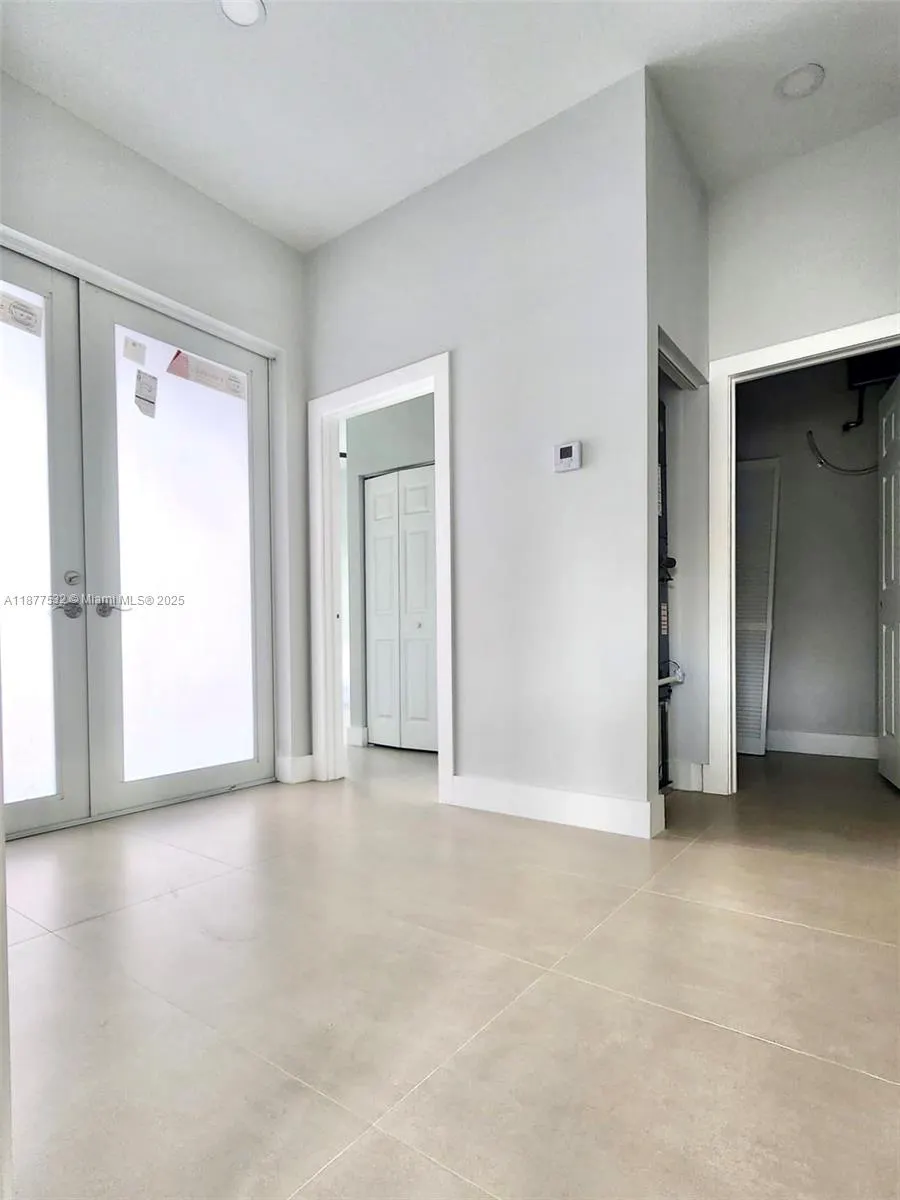 1212 NW 4th Ave