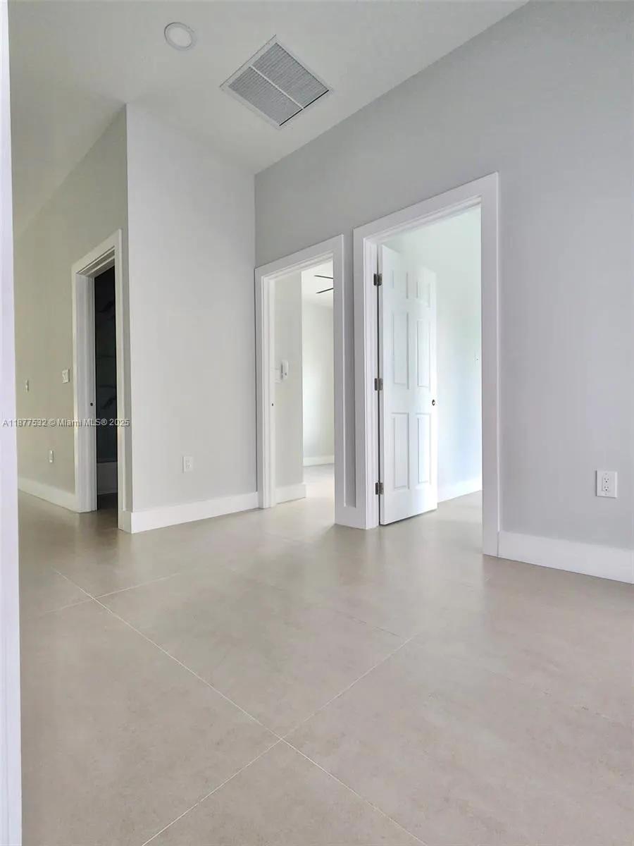 1212 NW 4th Ave