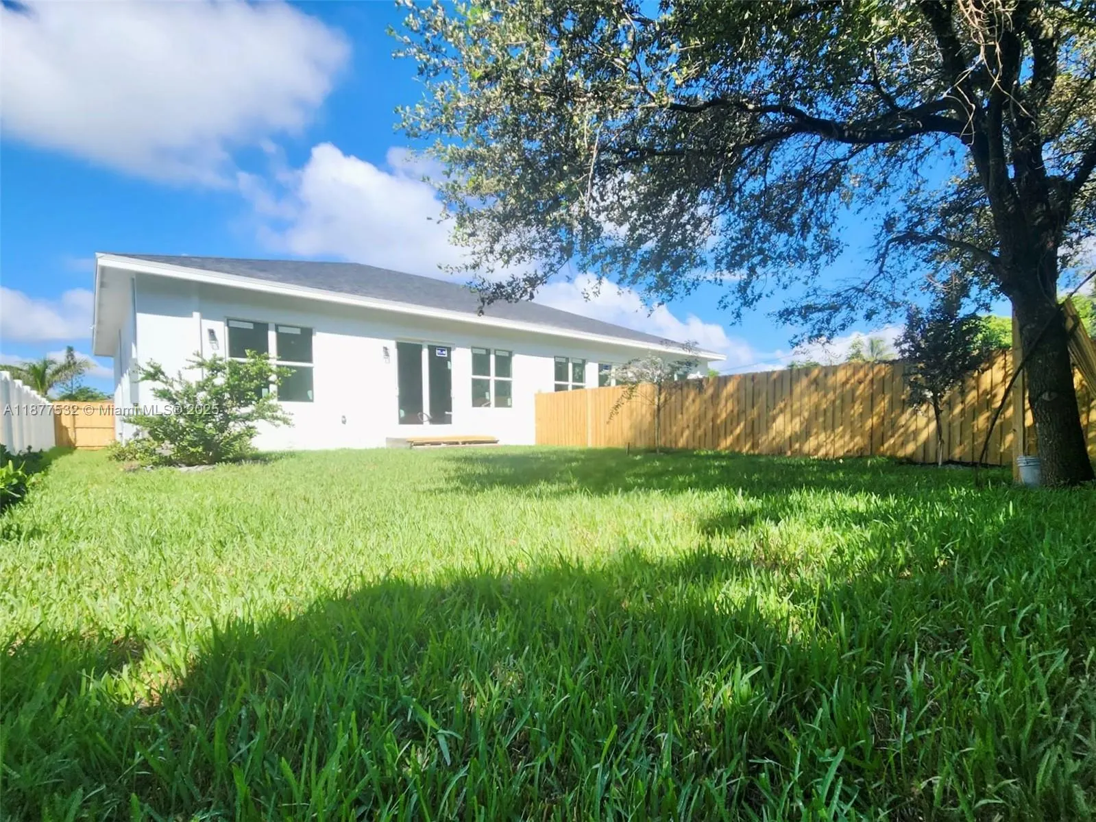 1212 NW 4th Ave