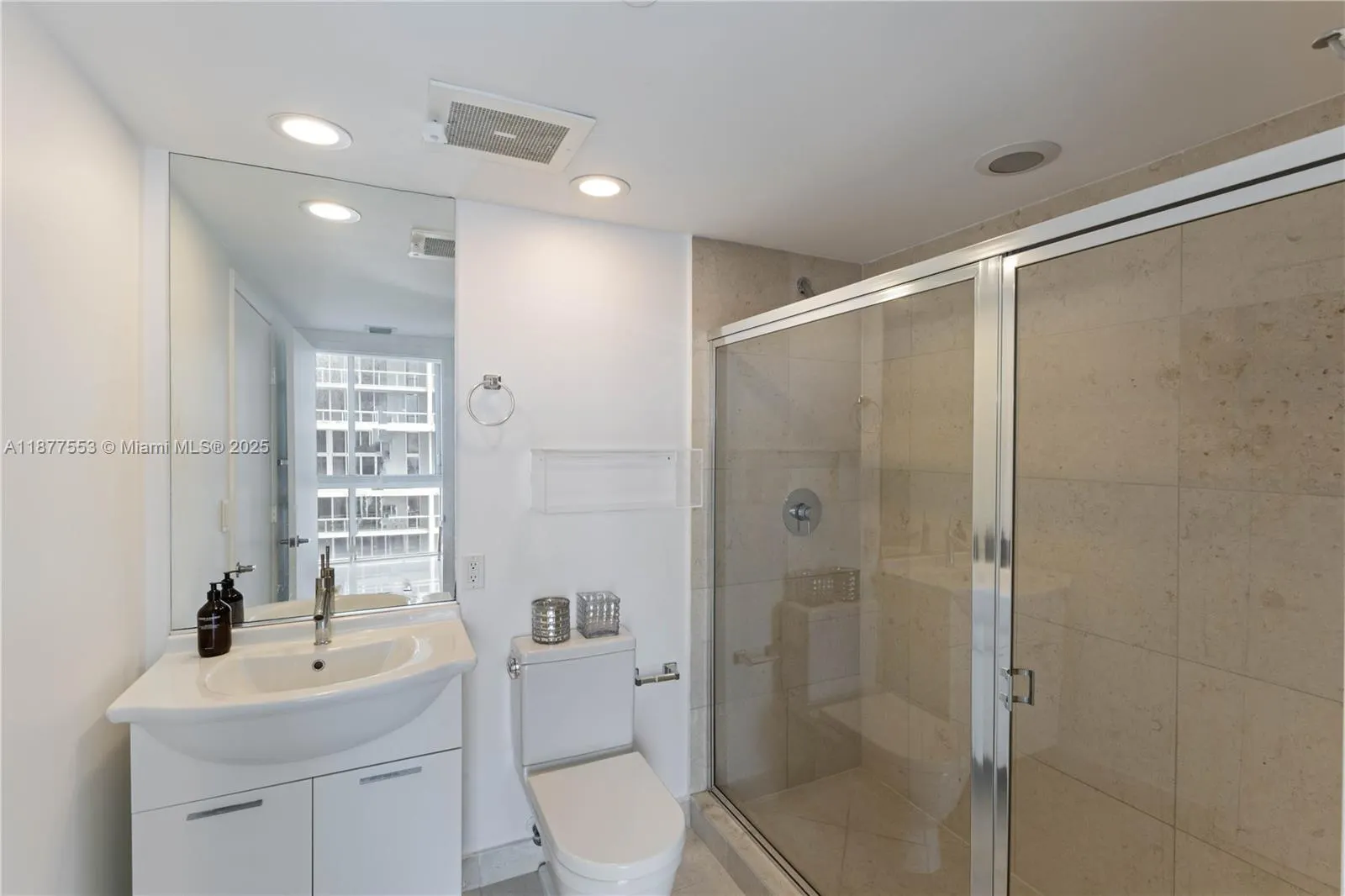475 Brickell Ave, #4015
