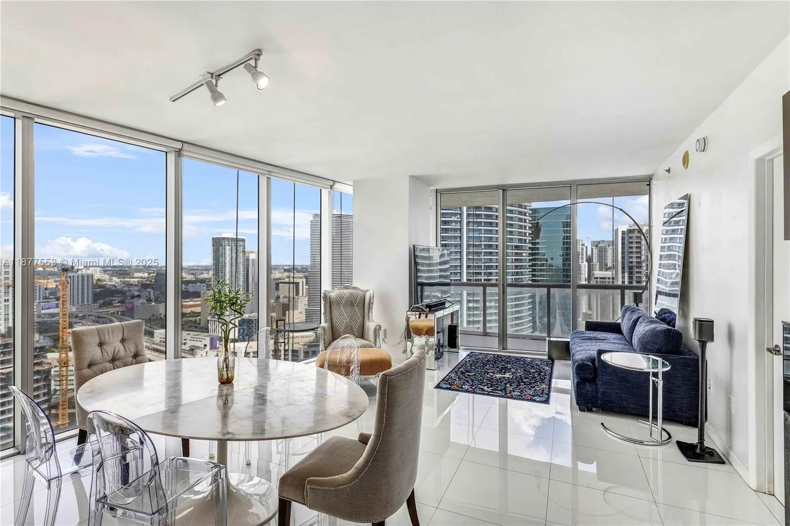 475 Brickell Ave, #4015