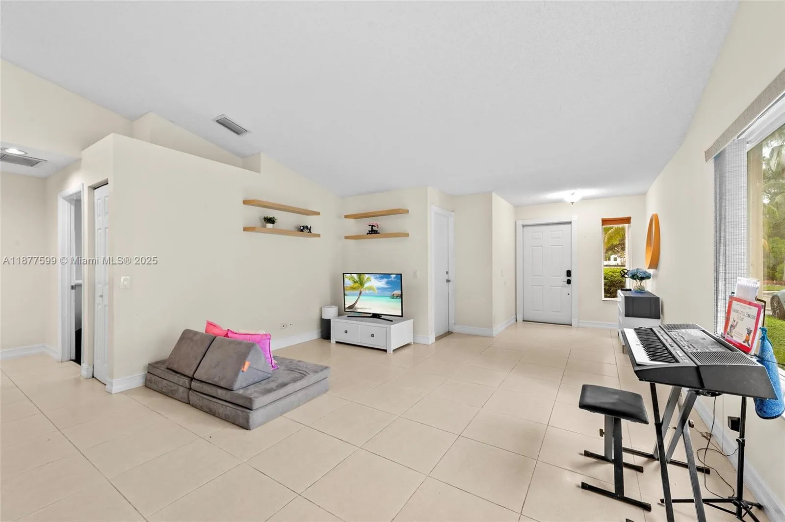 882 San Remo Dr