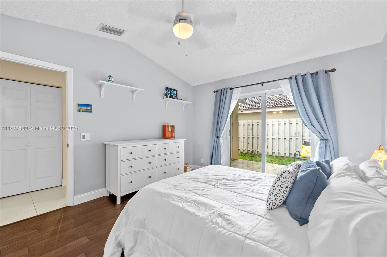 882 San Remo Dr