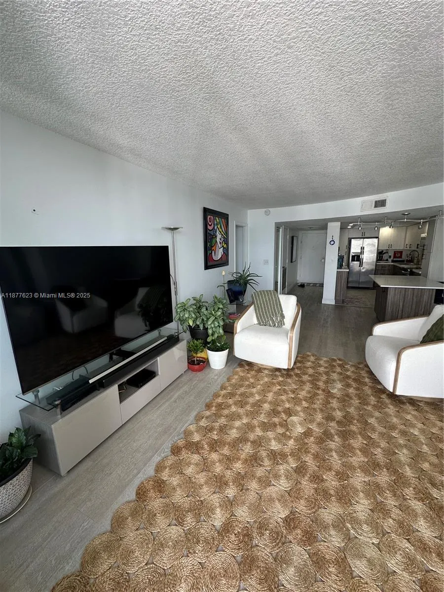 2401 S Ocean Dr, #2504