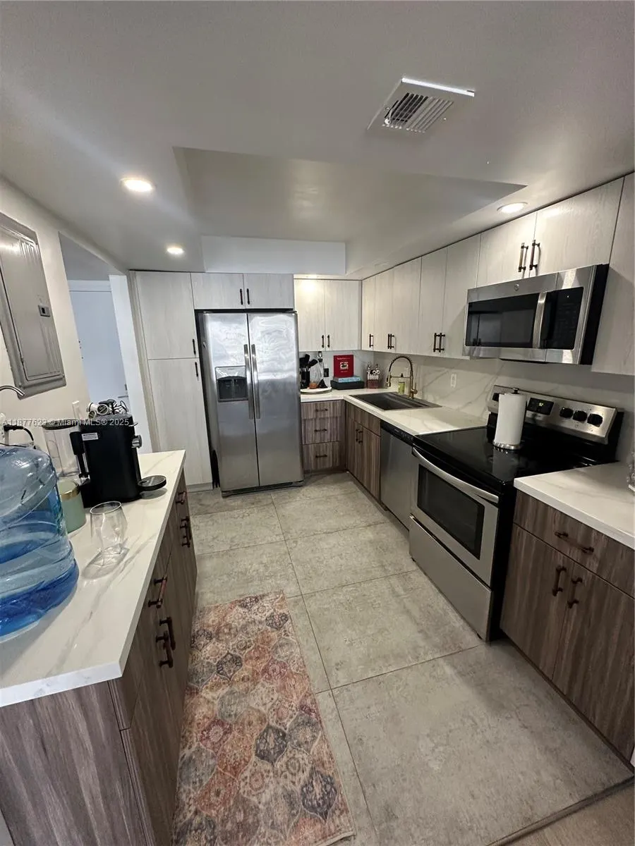 2401 S Ocean Dr, #2504
