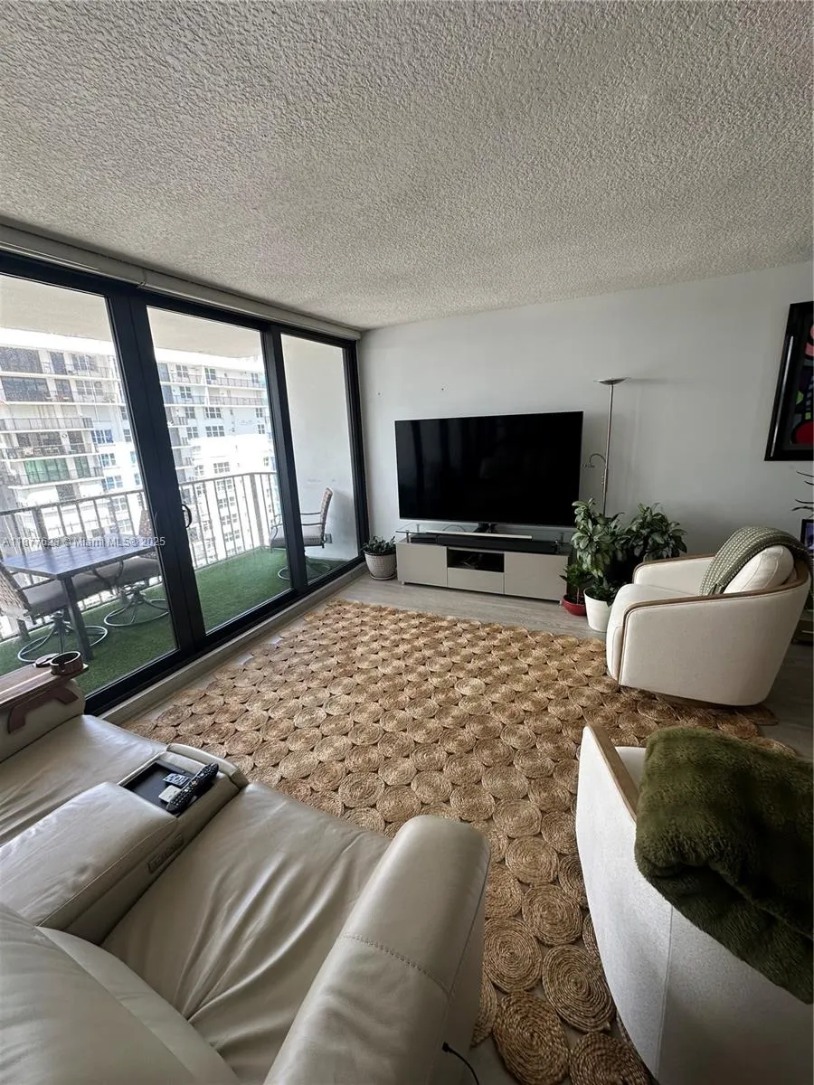 2401 S Ocean Dr, #2504