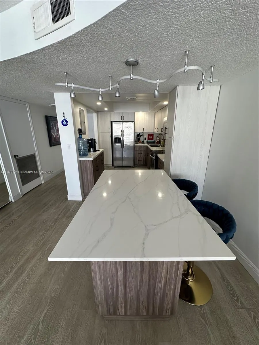 2401 S Ocean Dr, #2504