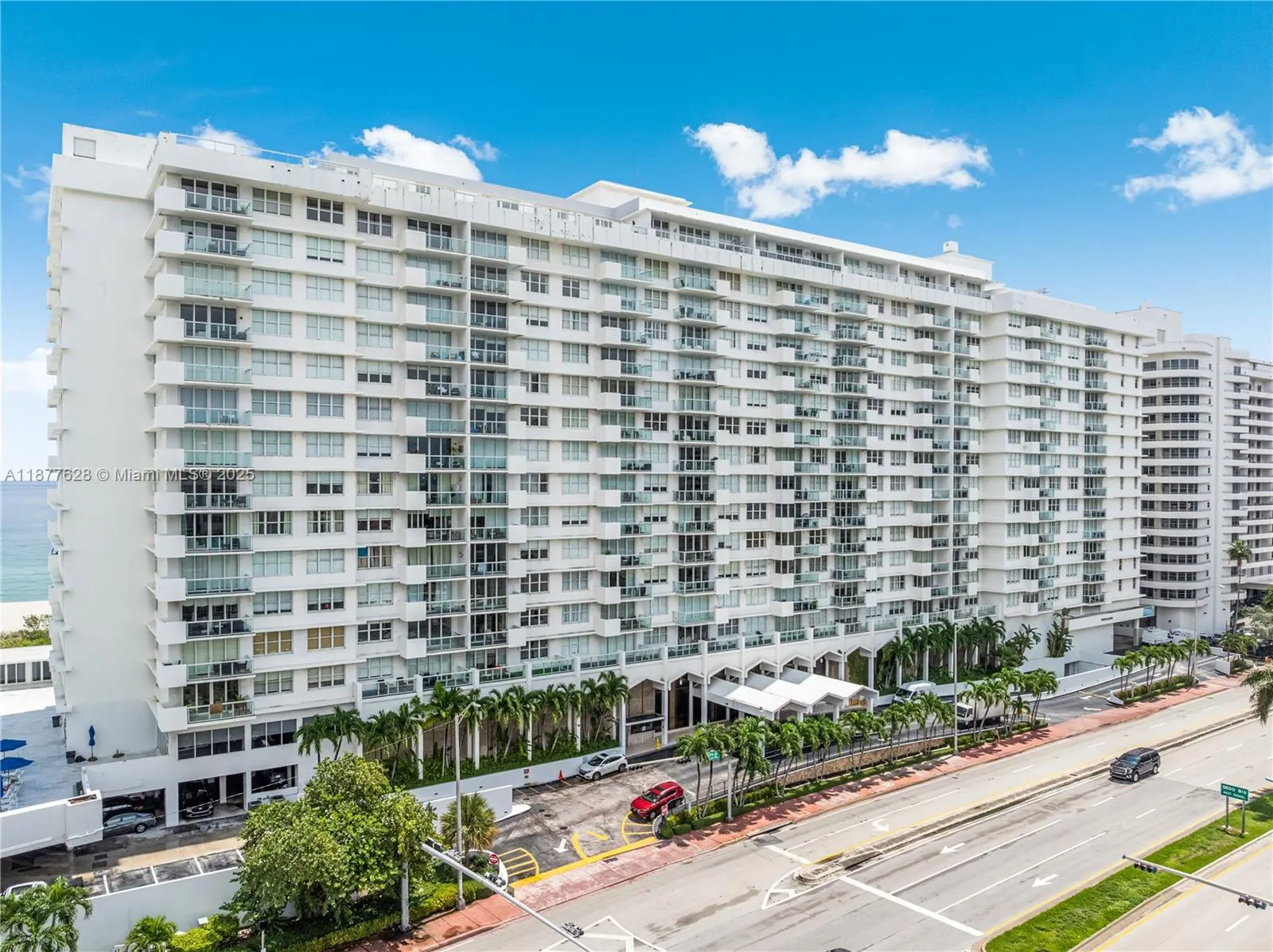 5601 Collins Ave, #1011