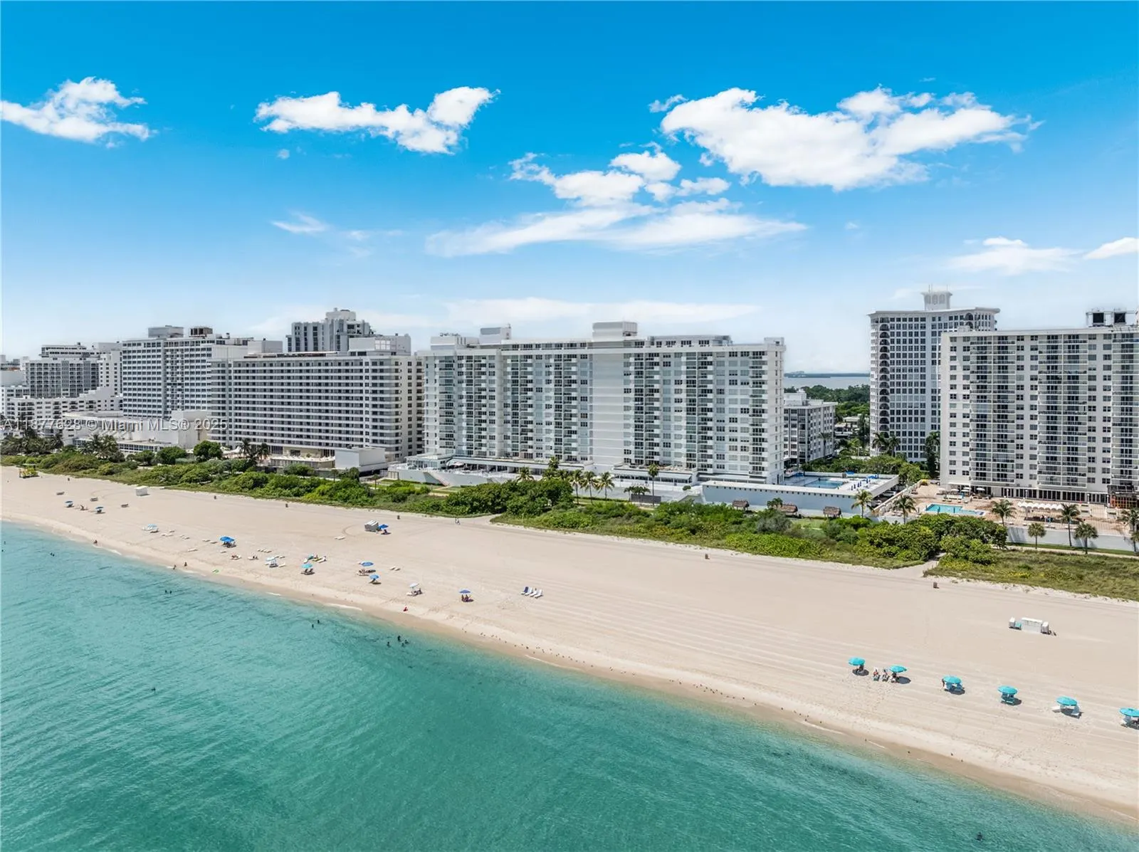 5601 Collins Ave, #1011