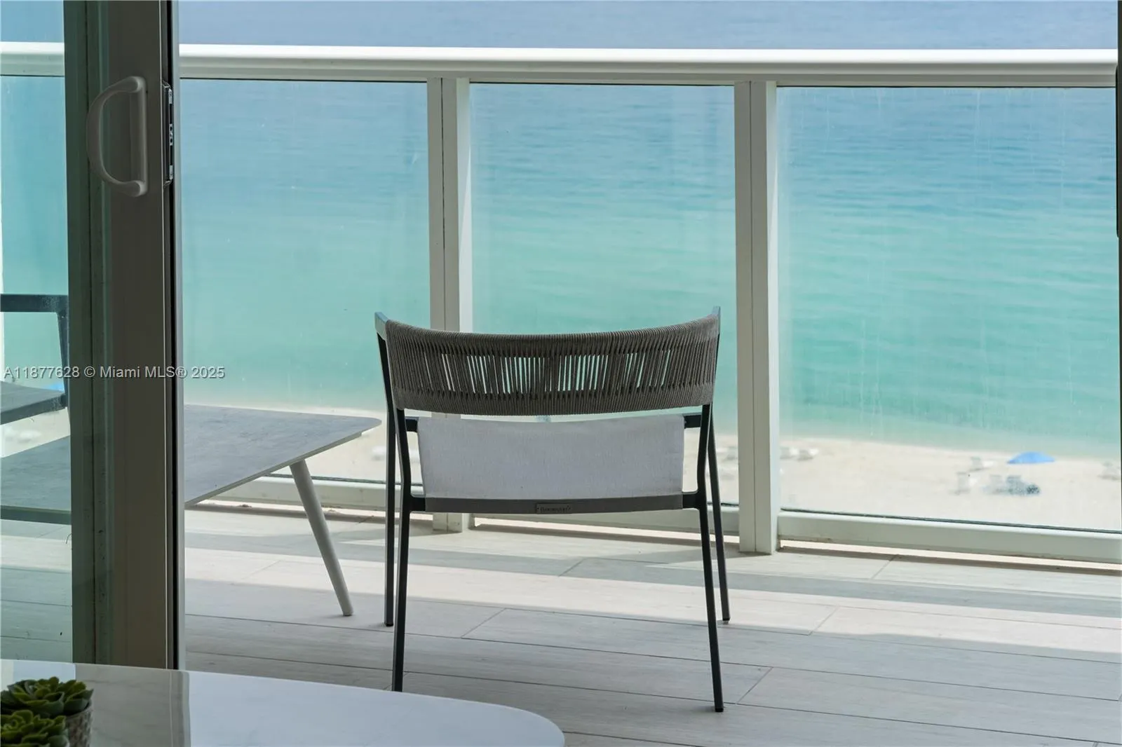 5601 Collins Ave, #1011