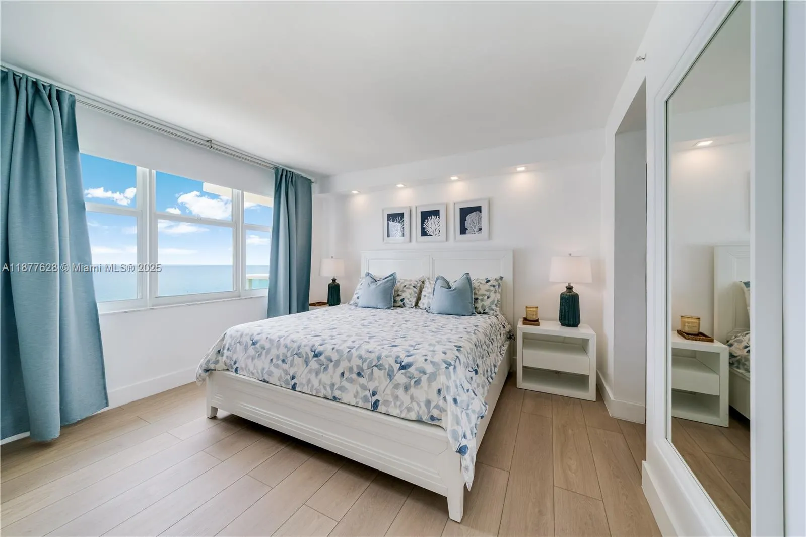 5601 Collins Ave, #1011