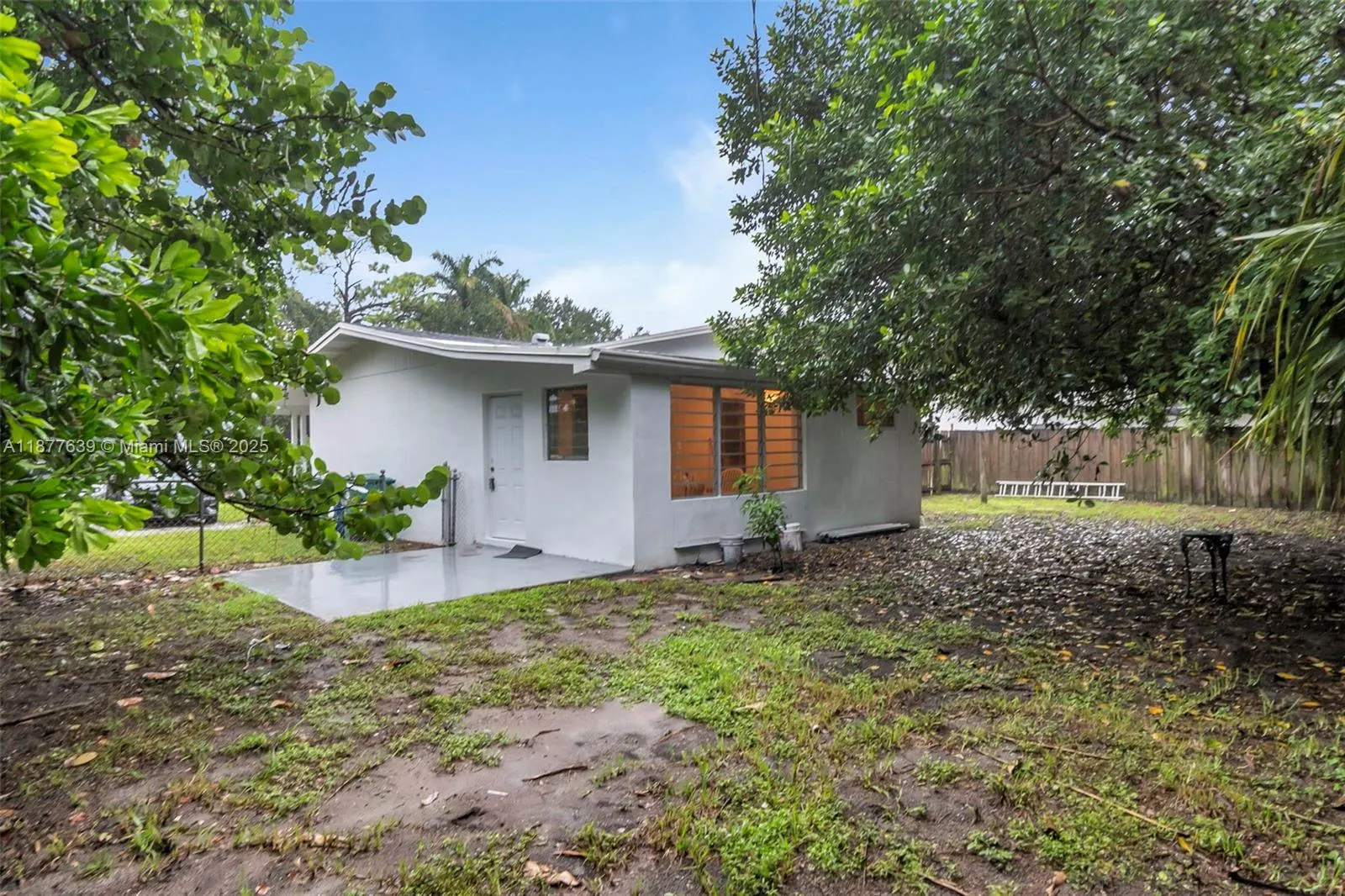 20400 NE 14th Ave
