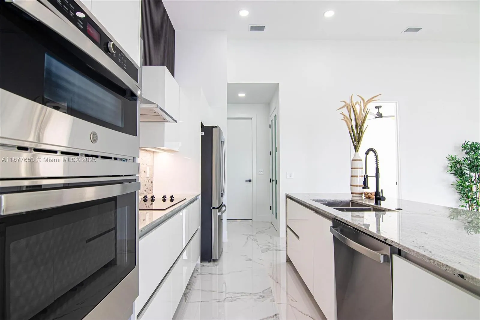 829 NW 29th Ave