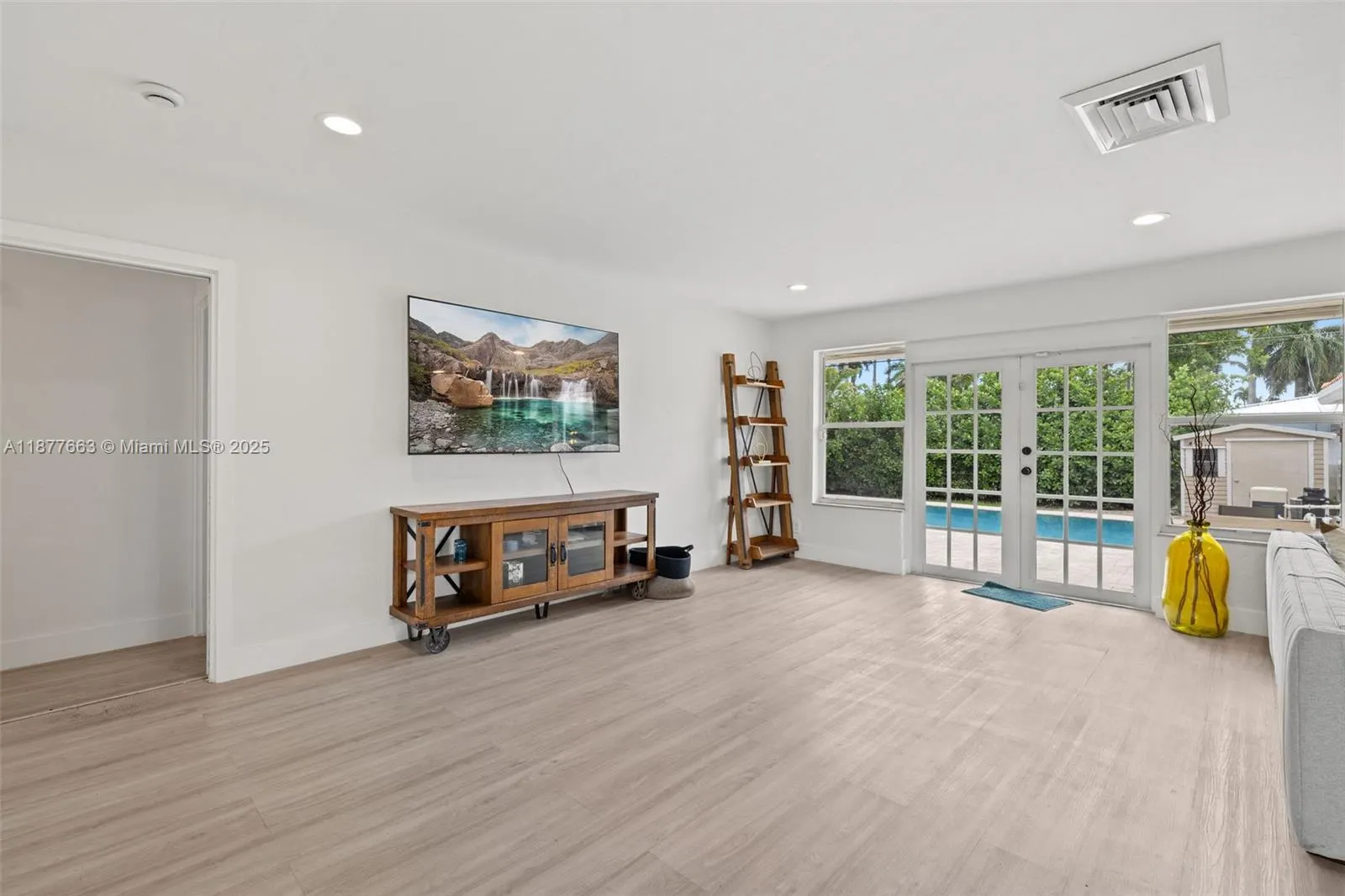 1254 Polk St