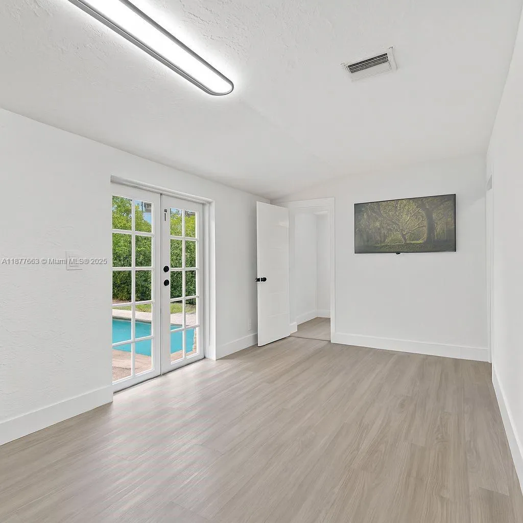 1254 Polk St