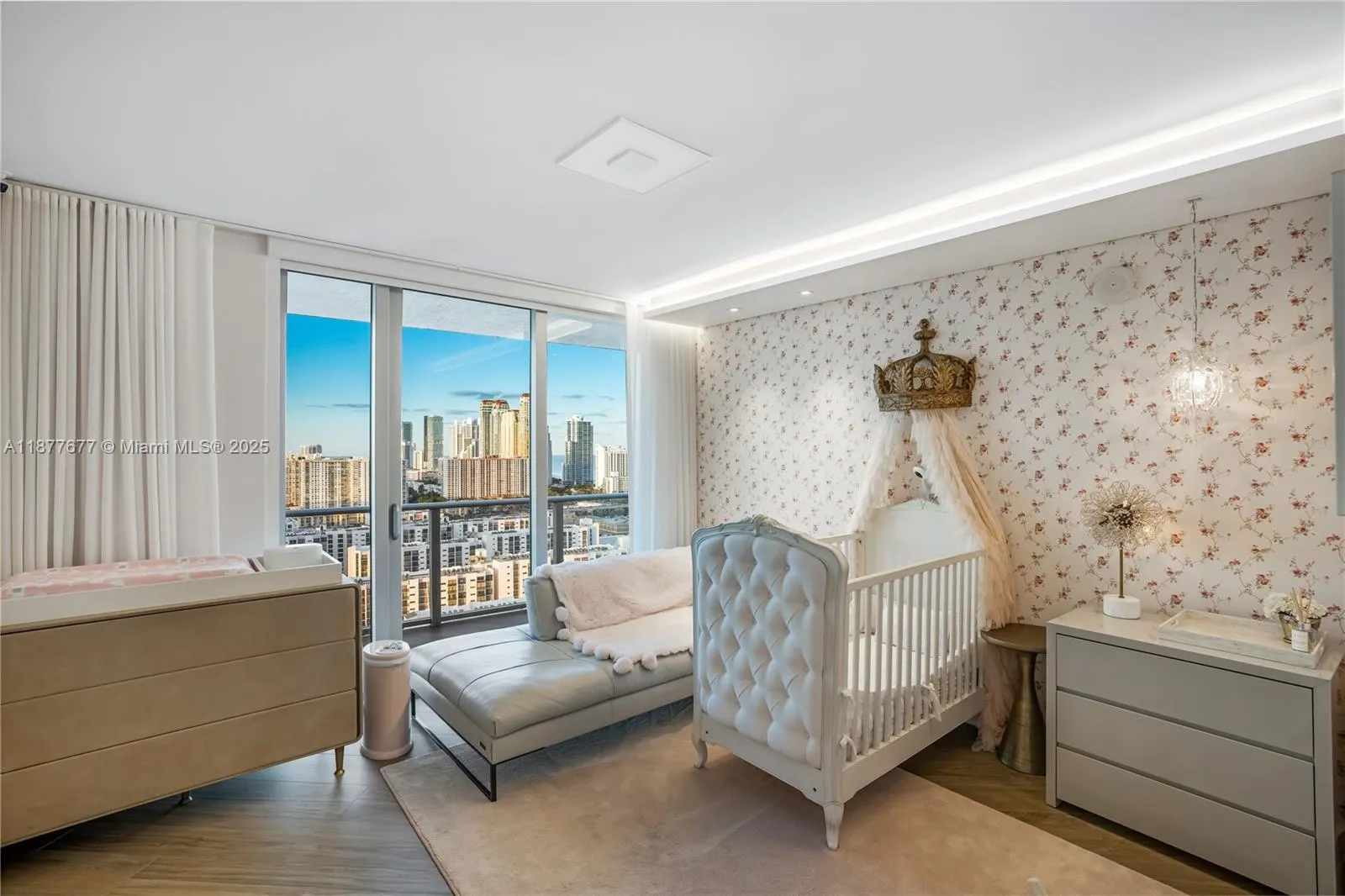 330 Sunny Isles Blvd, #5-2403