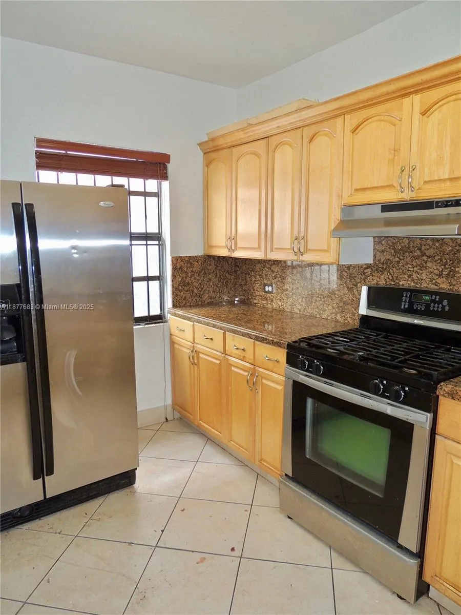 2243 Calais Dr, #3