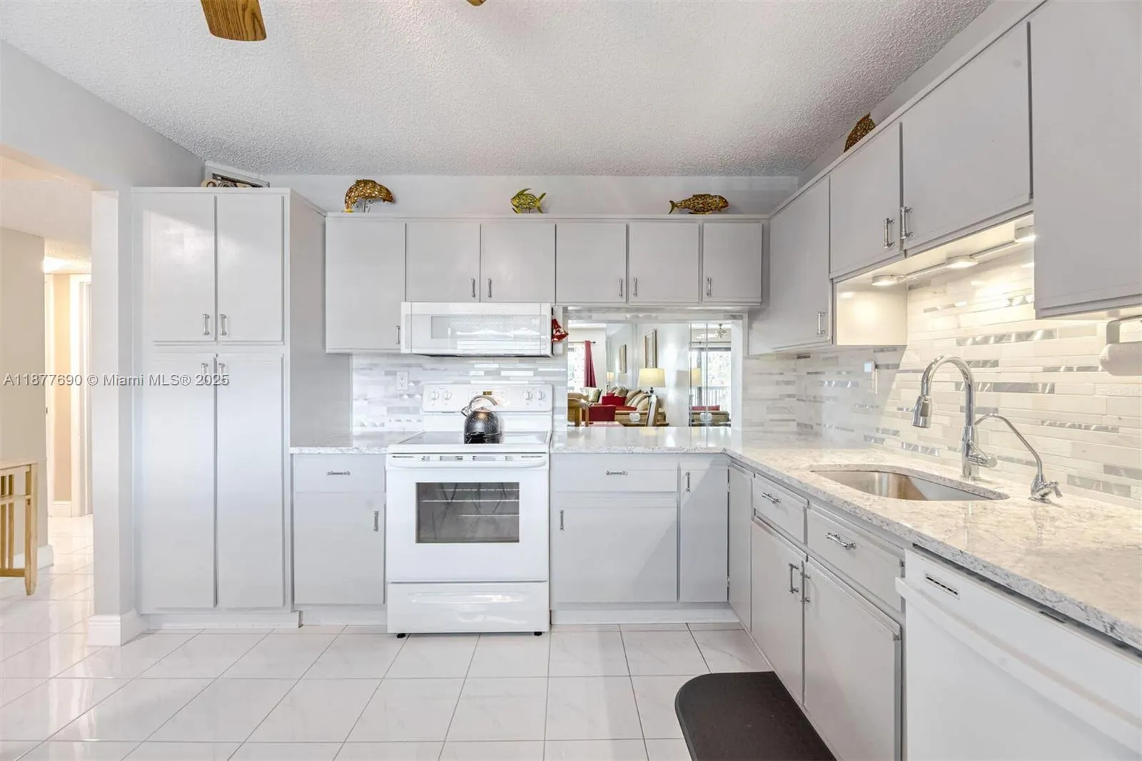 4955 E Sabal Palm Blvd, #305