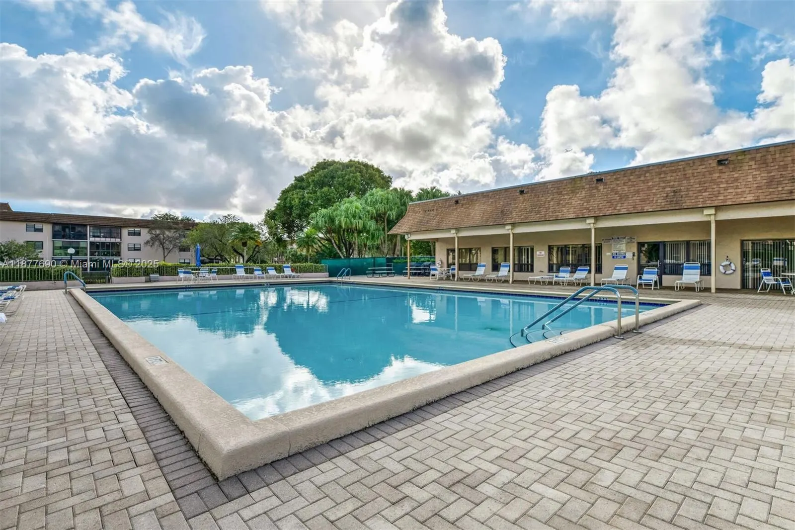 4955 E Sabal Palm Blvd, #305