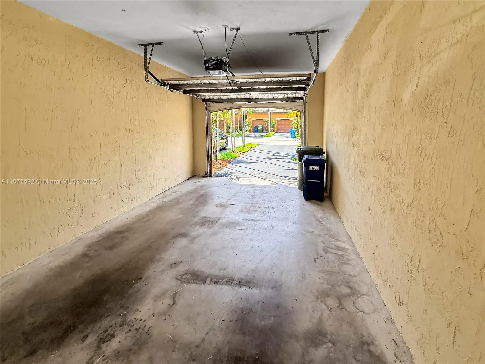 1606 Veracruz Ln, #1606