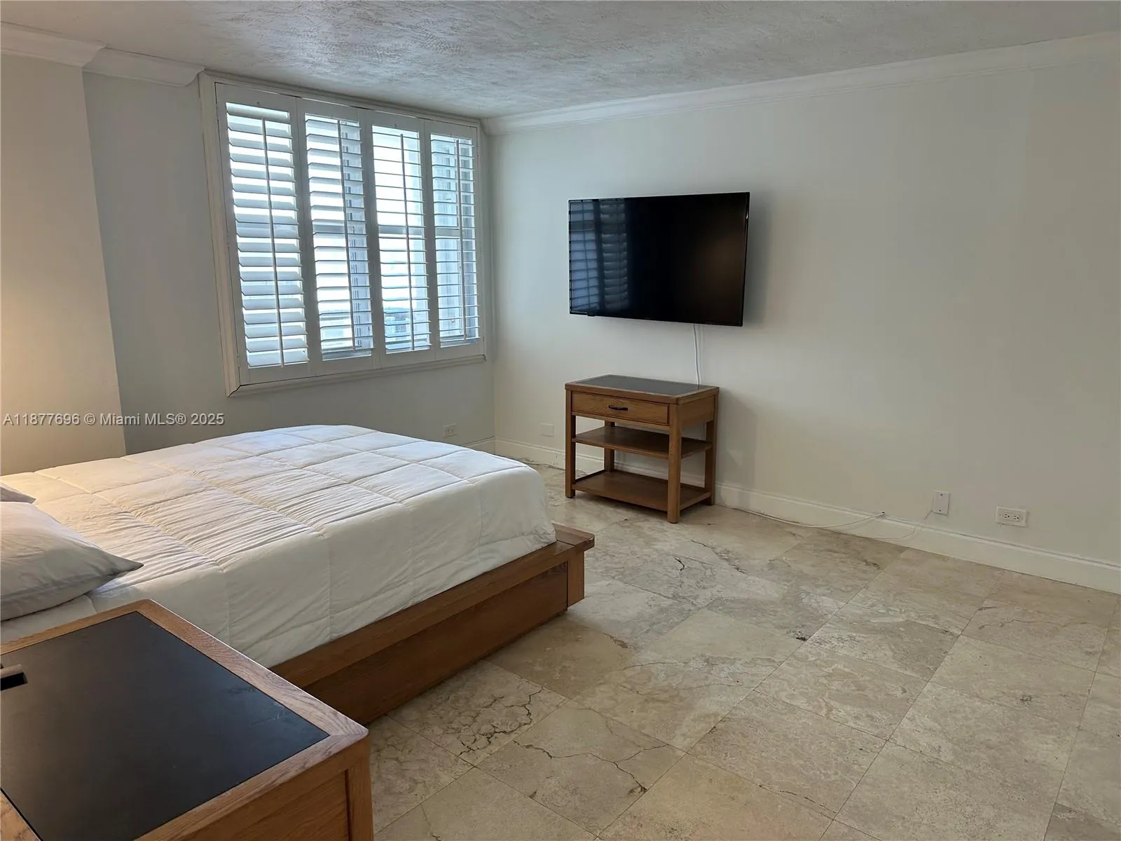 6039 Collins Ave, #PH21