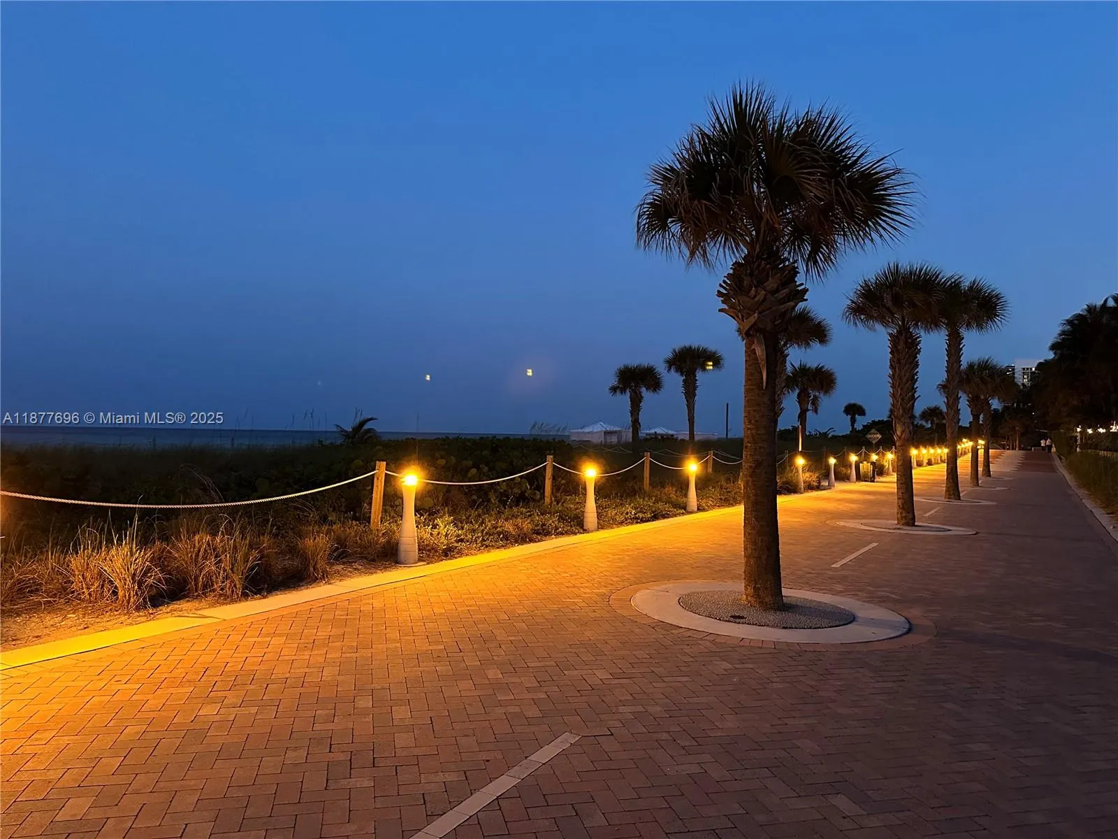 6039 Collins Ave, #PH21