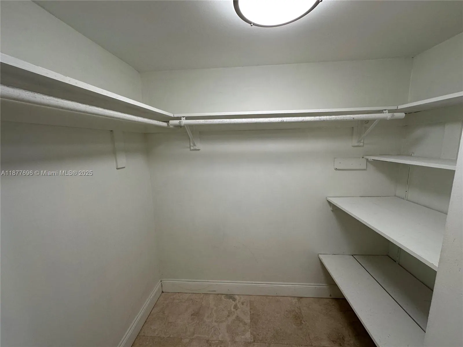 6039 Collins Ave, #PH21