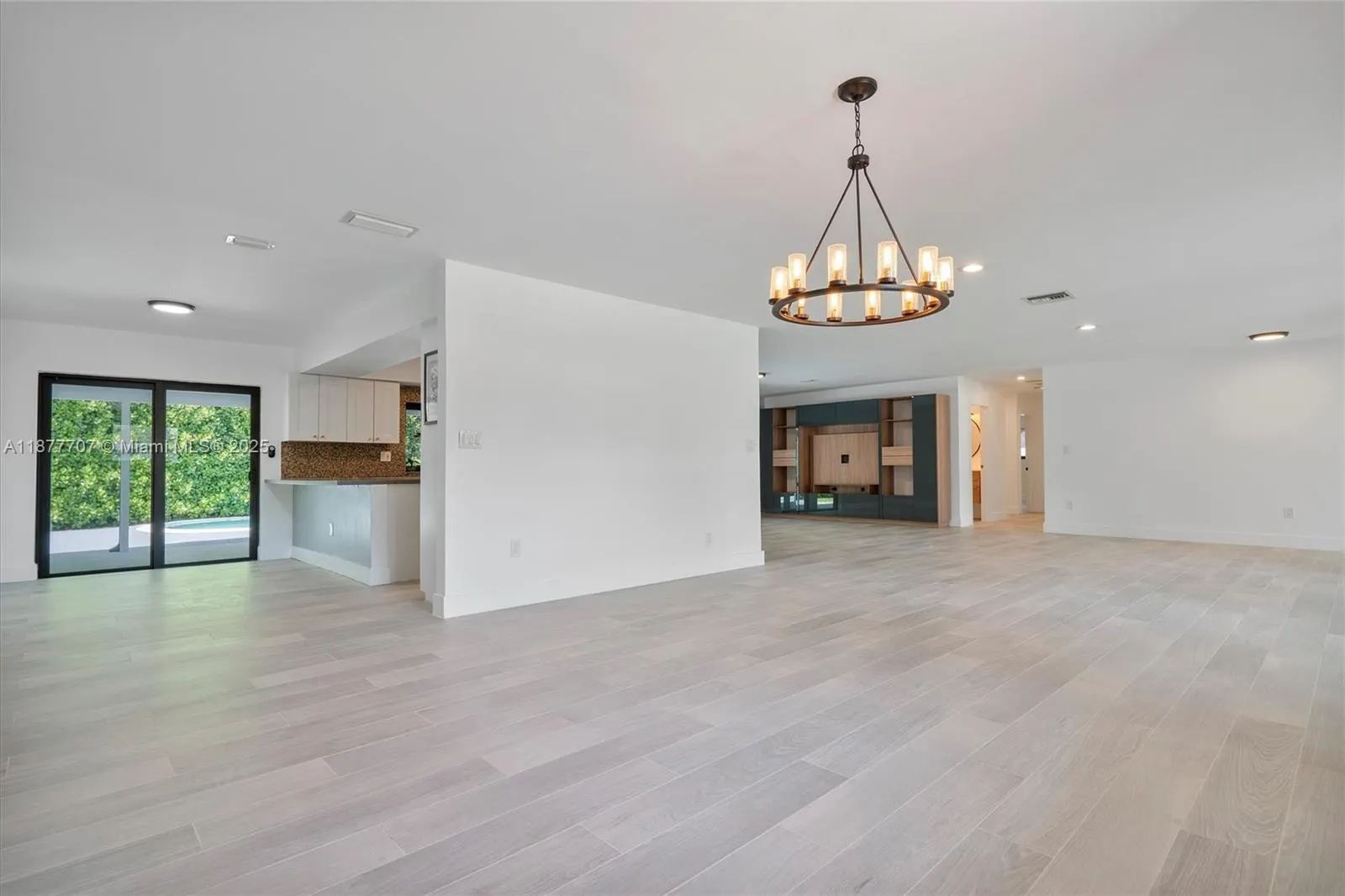 1245 NE 85 St