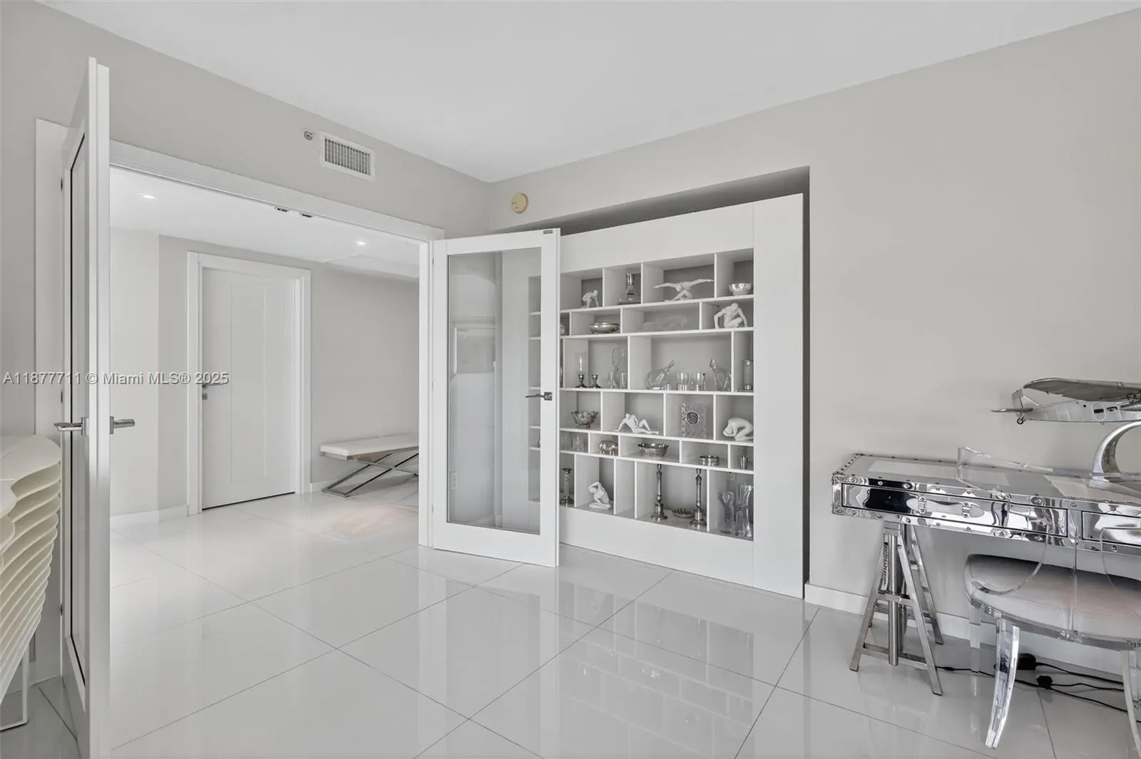 3370 Hidden Bay Dr, #2915
