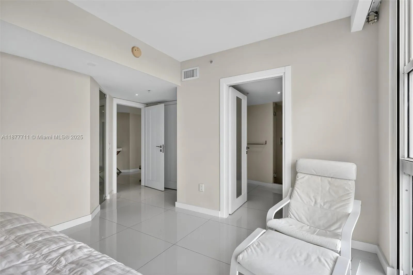 3370 Hidden Bay Dr, #2915