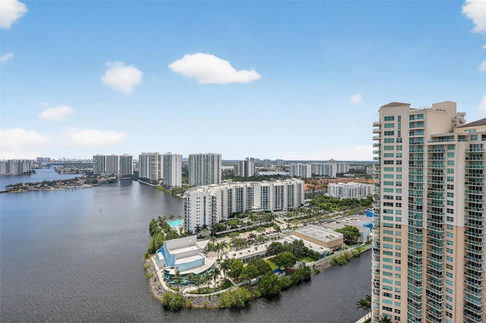 3370 Hidden Bay Dr, #2915
