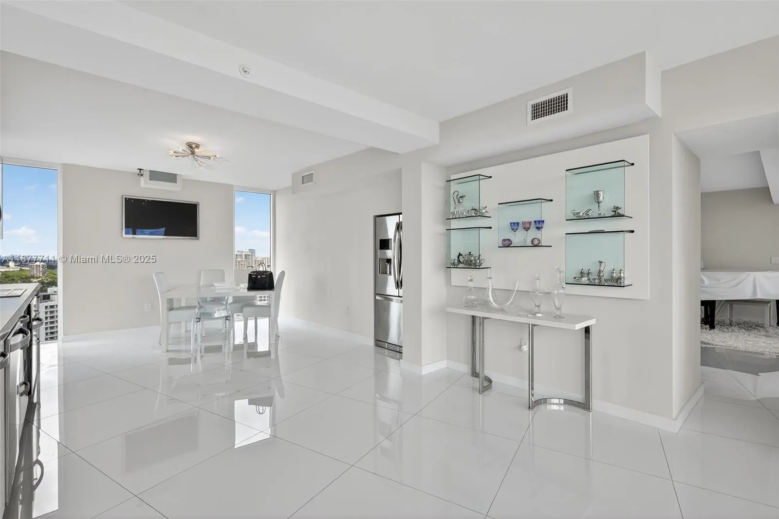 3370 Hidden Bay Dr, #2915