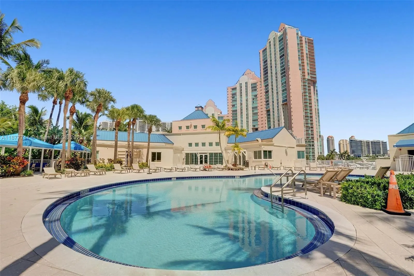 3370 Hidden Bay Dr, #2915