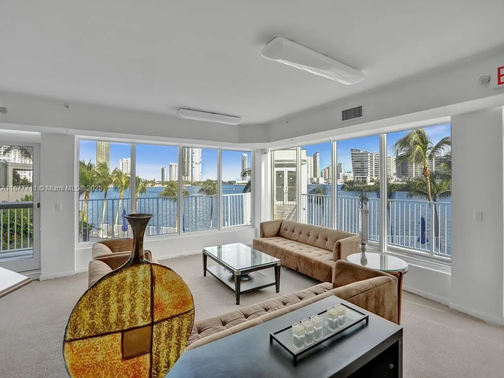 3370 Hidden Bay Dr, #2915