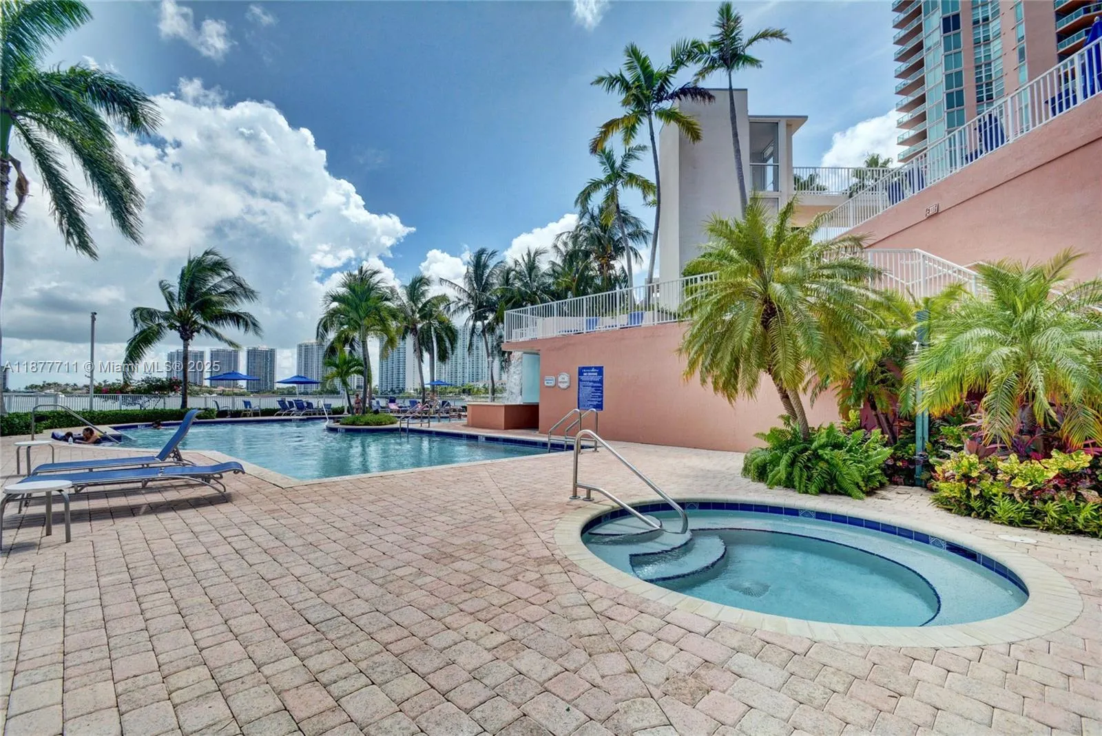 3370 Hidden Bay Dr, #2915