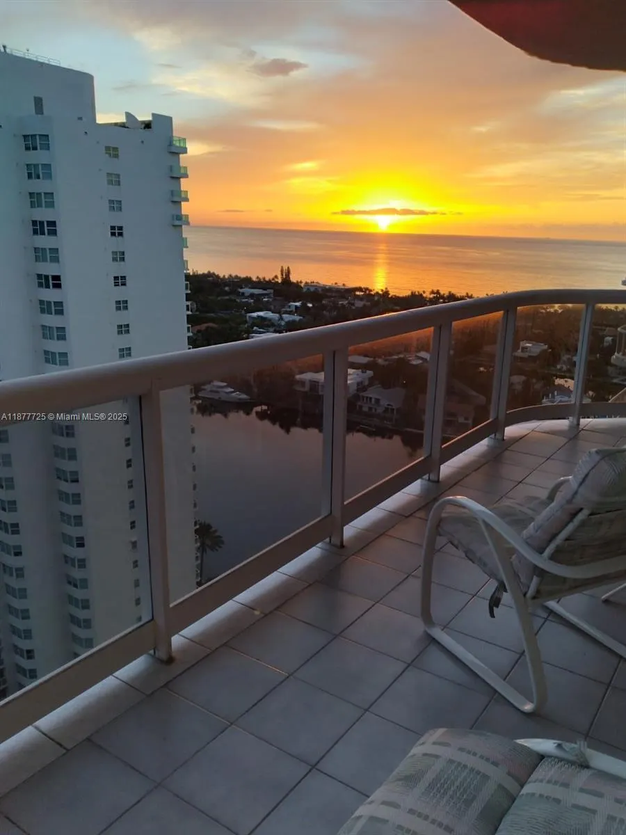 20191 E Country Club Dr, #2602