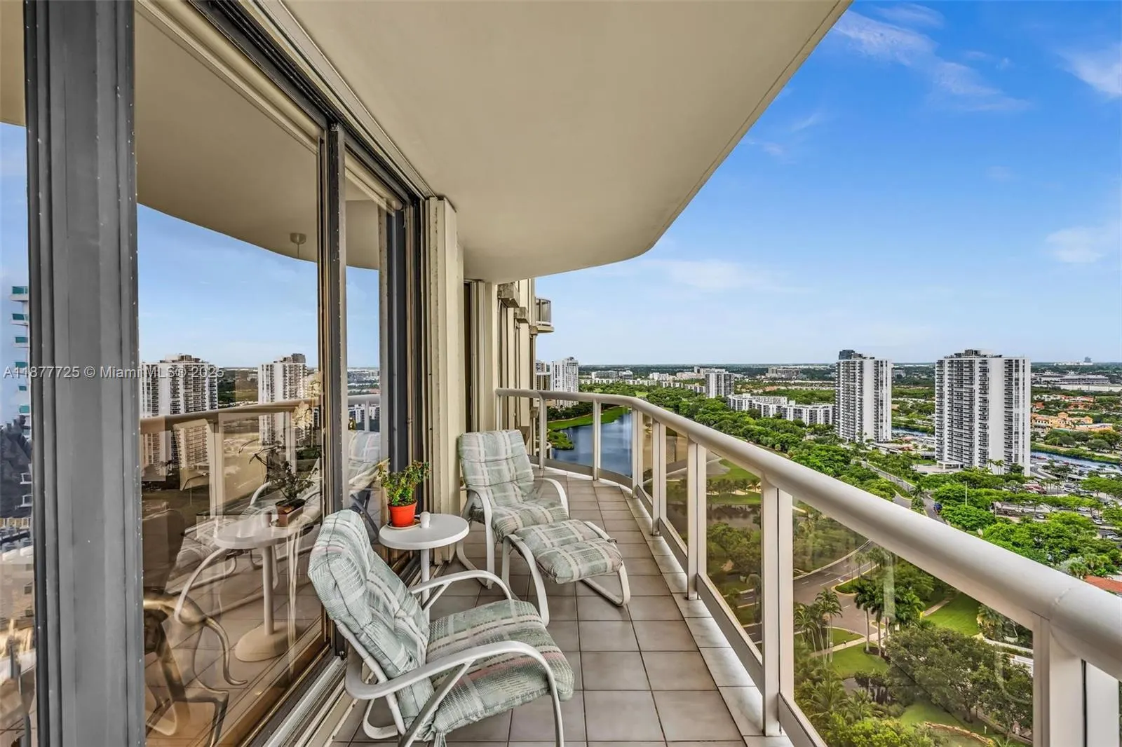 20191 E Country Club Dr, #2602