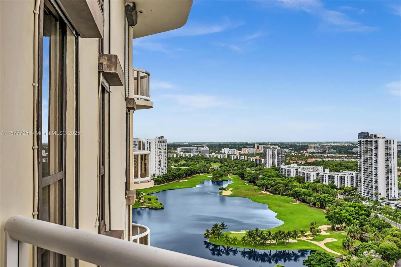 20191 E Country Club Dr, #2602