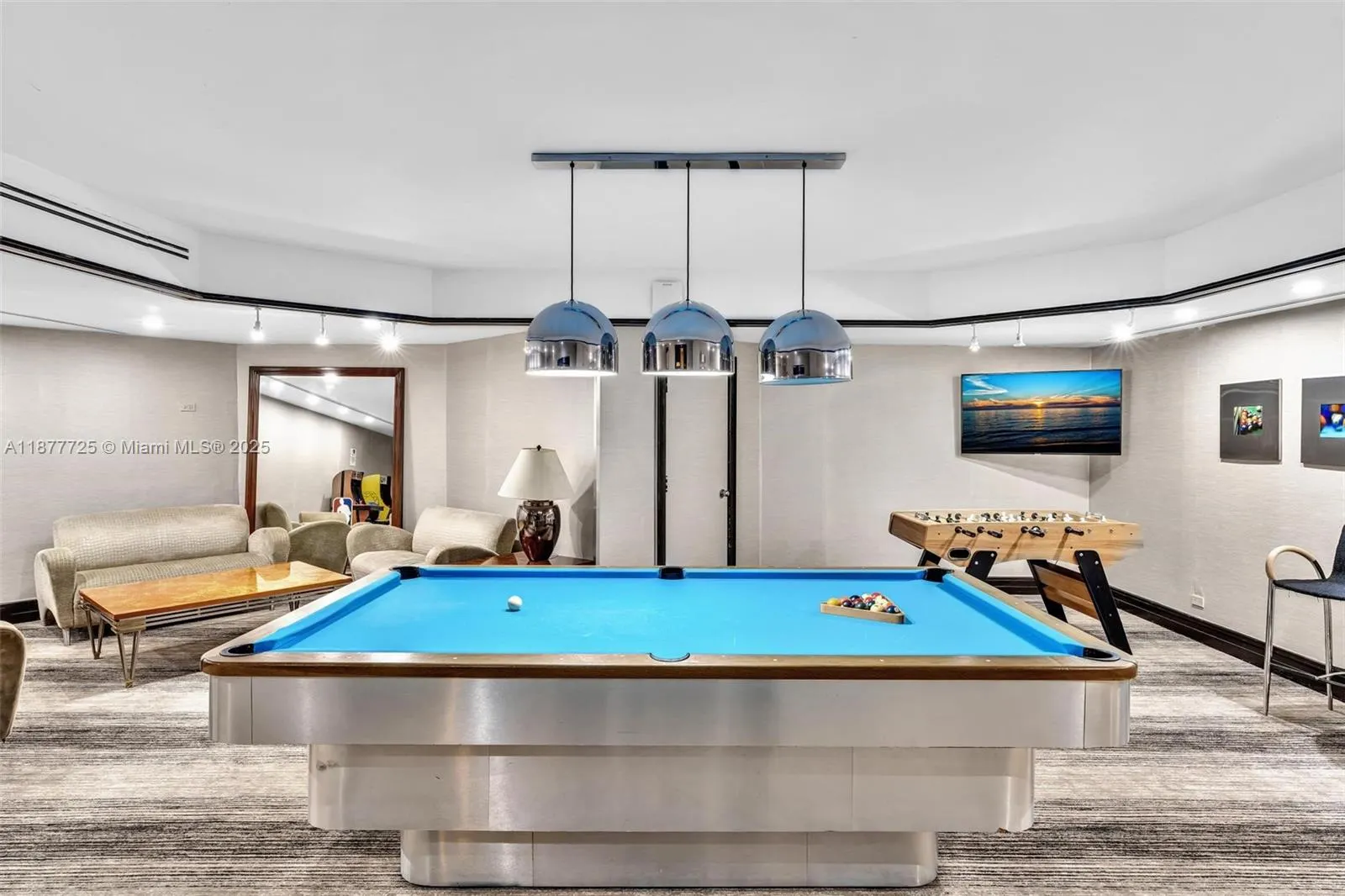 20191 E Country Club Dr, #2602