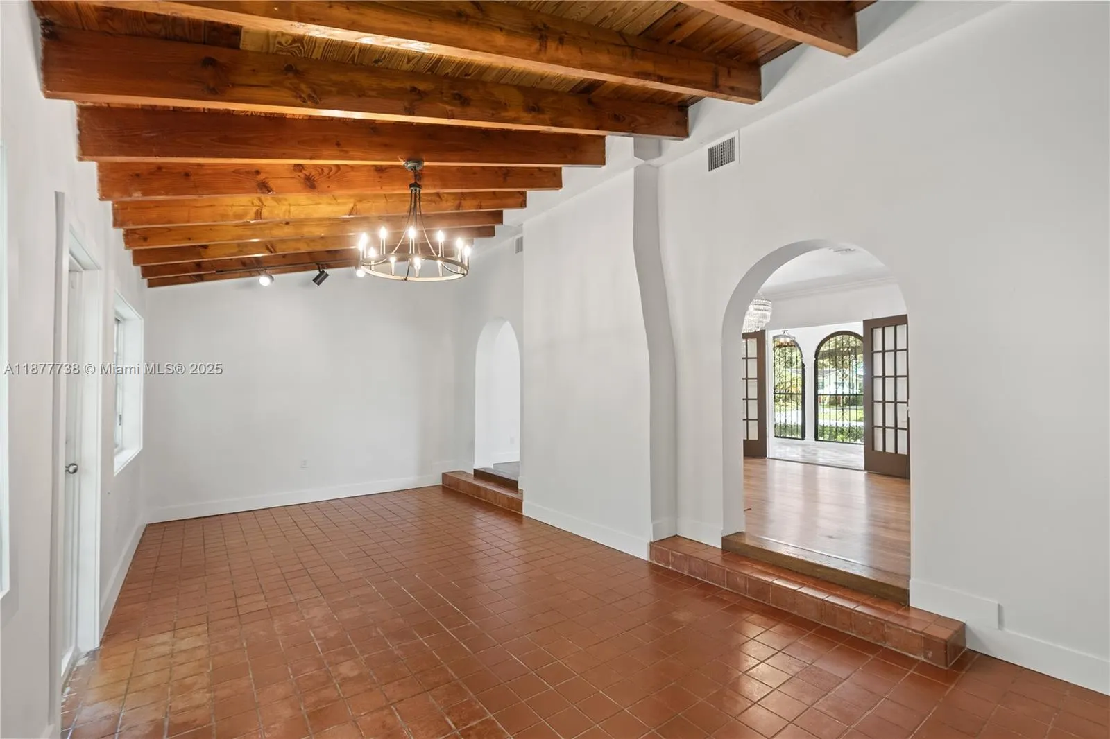 1202 Granada Blvd